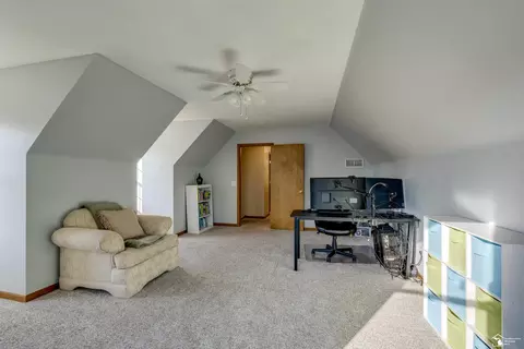 982 Eagle Rdg, Temperance, MI 48182 photo 21
