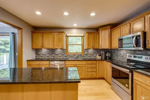982 Eagle Rdg, Temperance, MI 48182 photo 14