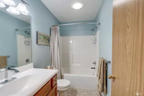 982 Eagle Rdg, Temperance, MI 48182 photo 22