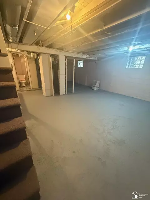 Bath - 422 Riverview, Monroe, MI 48162 photo 2 of 2