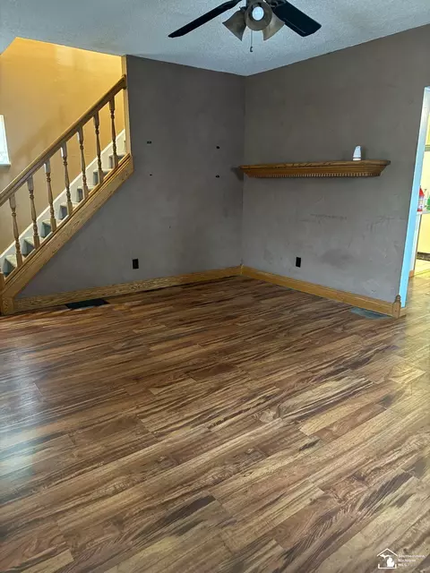 Living - 422 Riverview, Monroe, MI 48162 photo 1 of 2