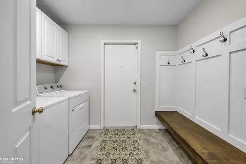 785 Townsend, Leonard, MI 48367 photo 17