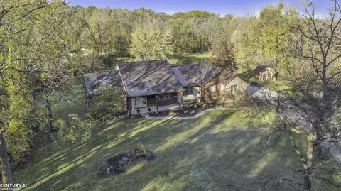 785 Townsend, Leonard, MI 48367 photo 42