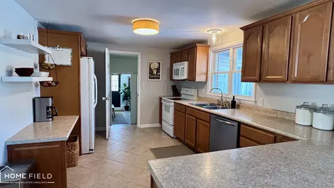 1659 Copas, Owosso, MI 48867 photo 2