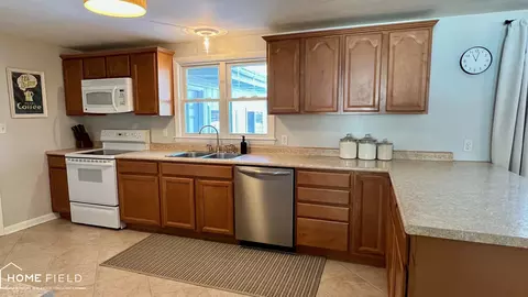 1659 Copas, Owosso, MI 48867 photo 3