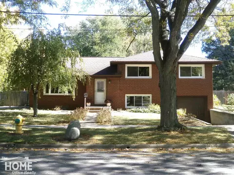 1212 Devonshire, Owosso, MI 48867