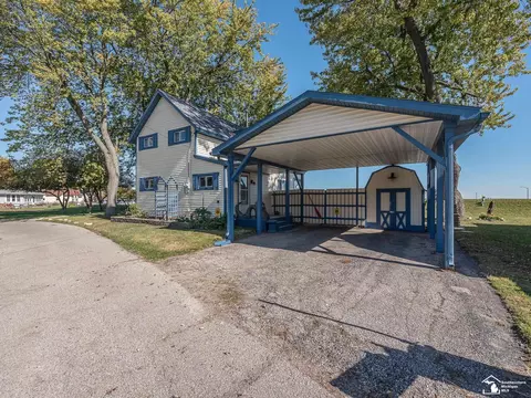 10712 Lakeside, Luna Pier, MI 48157