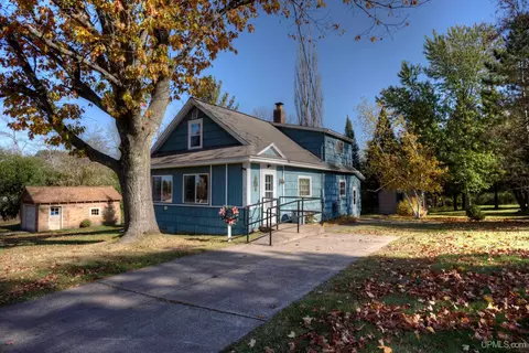 201 S Peck, Bessemer, MI 49911