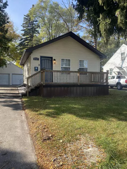 2527 Prescott, Saginaw, MI 48601