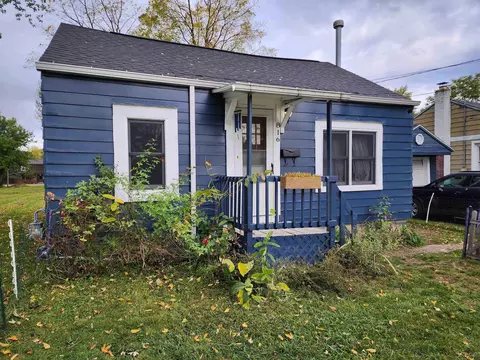 816 Caton, Adrian, MI 49221