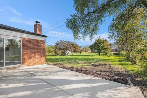 Exterior - 32048 Bradner, Warren, MI 48088 photo 4 of 5