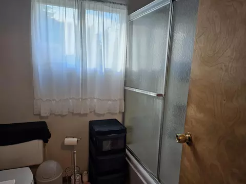 Bath - 4886 Maplewood, Harrison, MI 48625 photo 3 of 4