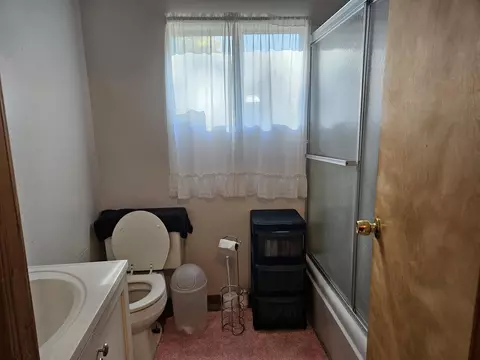 Bath - 4886 Maplewood, Harrison, MI 48625 photo 4 of 4
