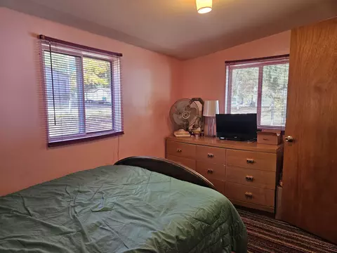 Bedroom - 4886 Maplewood, Harrison, MI 48625 photo 3 of 7