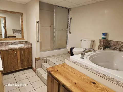 Bath - 4811 4831 Frst, Harrison, MI 48625 photo 1 of 3