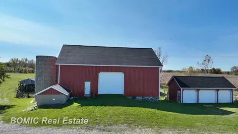 00 W Saginaw, Mayville, MI 48744