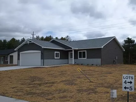 1004 Pheasant # 5, Gladwin, MI 48624 photo 3
