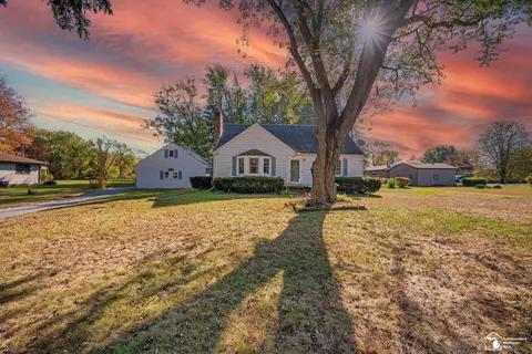 11 Erie, Temperance, MI 48182