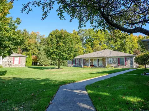 48667 Aberdeen, Utica, MI 48315