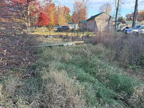 4122 W Oakley, Harrison, MI 48625 photo 3