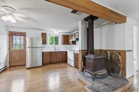 Kitchen - 20560 North Lk, Gregory, MI 48137 photo 1 of 7