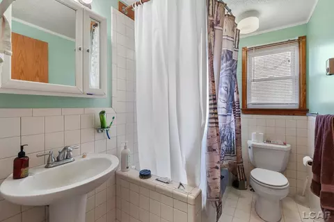 Bath - 20560 North Lk, Gregory, MI 48137 photo 1 of 3