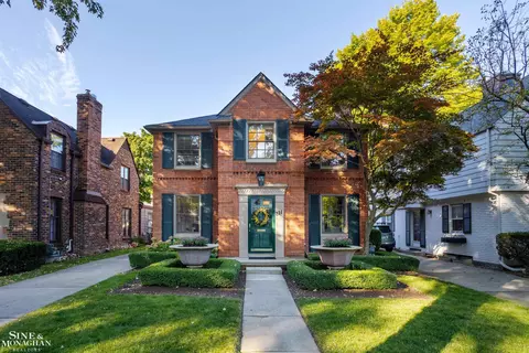 231 Mcmillan, Grosse Pointe Farms, MI 48236