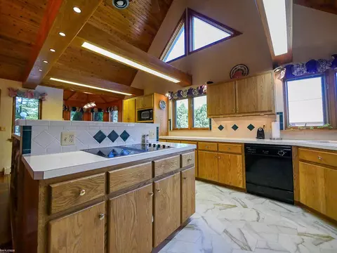 Kitchen - 16 Golfside, Saint Clair, MI 48079 photo 1 of 7