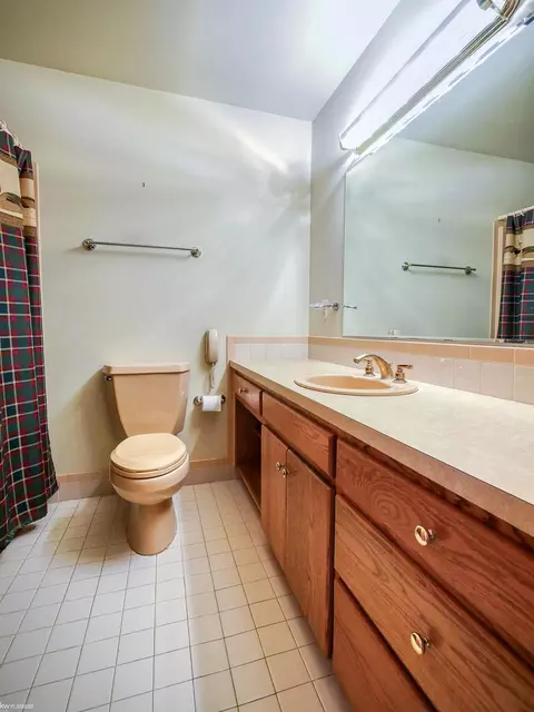 Bath - 16 Golfside, Saint Clair, MI 48079 photo 2 of 4