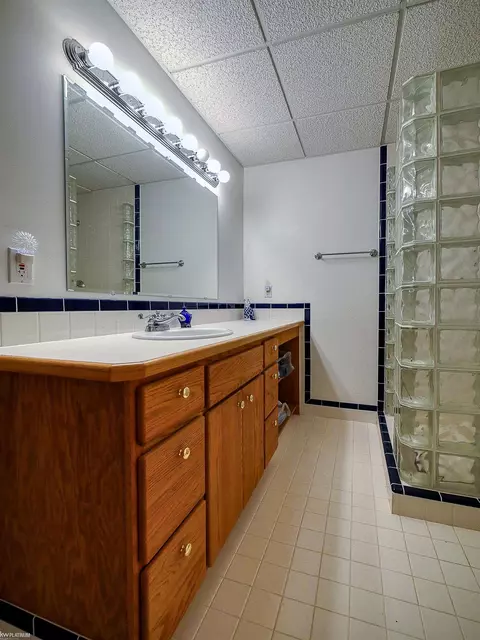 Bath - 16 Golfside, Saint Clair, MI 48079 photo 3 of 4