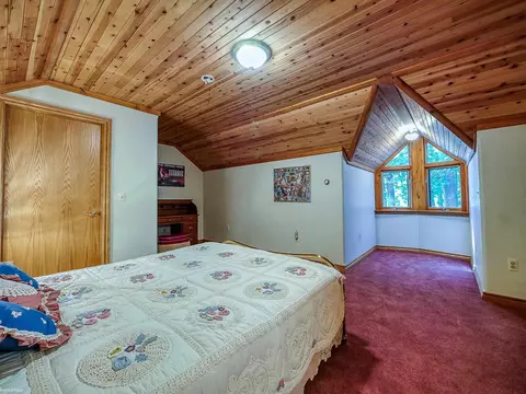Bedroom - 16 Golfside, Saint Clair, MI 48079 photo 7 of 11