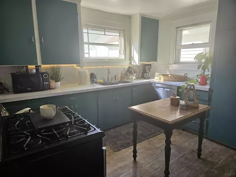 Kitchen - 148 E Maple, Adrian, MI 49221 photo 2 of 3