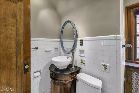 Bath - 734 Neff, Grosse Pointe, MI 48230 photo 3 of 4