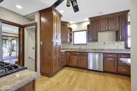 Kitchen - 734 Neff, Grosse Pointe, MI 48230 photo 1 of 2