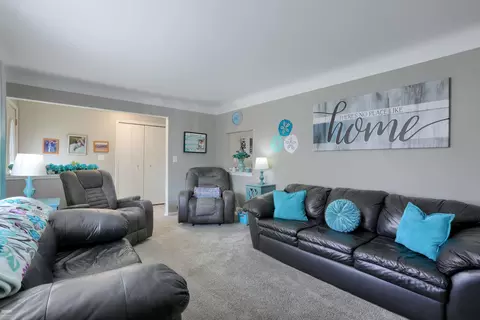 Living - 24904 Audrey, Warren, MI 48091 photo 2 of 5