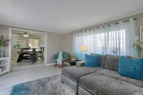 Living - 24904 Audrey, Warren, MI 48091 photo 5 of 5