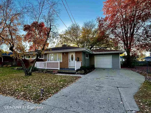 2529 N Clinton, Saginaw, MI 48602