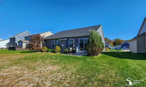 Exterior - 2131 Gunnison, Monroe, MI 48162 photo 2 of 2