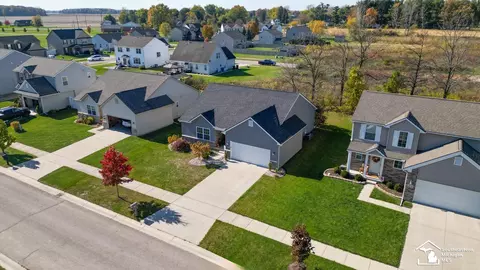 View/Area - 2131 Gunnison, Monroe, MI 48162 photo 2 of 5