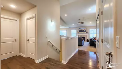 Entry Way - 2131 Gunnison, Monroe, MI 48162 photo 1 of 2