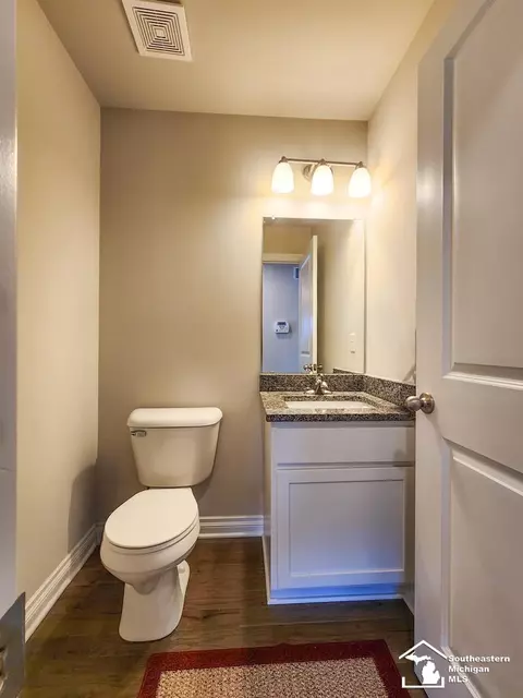 Bath - 2131 Gunnison, Monroe, MI 48162 photo 1 of 4