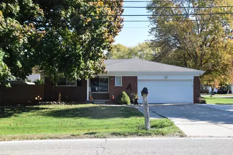38008 Union Lake Rd, Harrison Township, MI 48045