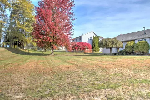 Exterior - 3166 Cobblestone, Tecumseh, MI 49286 photo 3 of 4