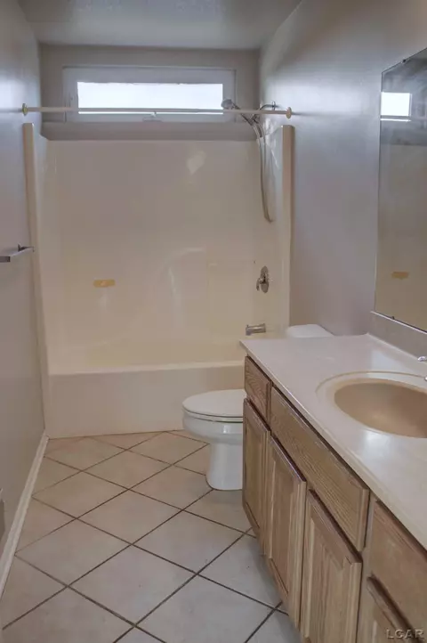Bath - 3166 Cobblestone, Tecumseh, MI 49286 photo 4 of 6
