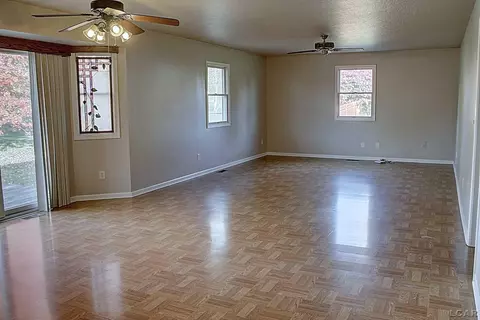 Living - 3166 Cobblestone, Tecumseh, MI 49286 photo 3 of 5