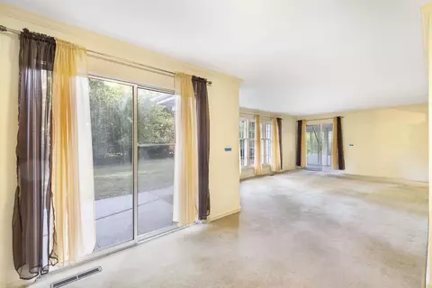 Living - 1537 Flushing, Flushing, MI 48433 photo 1 of 4