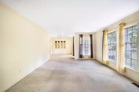 Living - 1537 Flushing, Flushing, MI 48433 photo 3 of 4