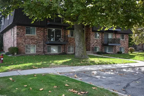 310 Riviera, Saint Clair Shores, MI 48080