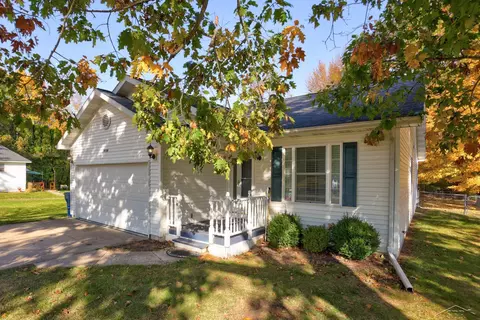6138 Trinklein, Saginaw, MI 48609