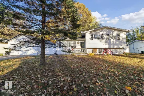 4415 S Dye, Swartz Creek, MI 48473